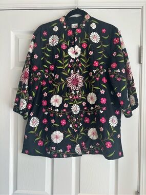 Vintage Embroidered Floral Black button up top